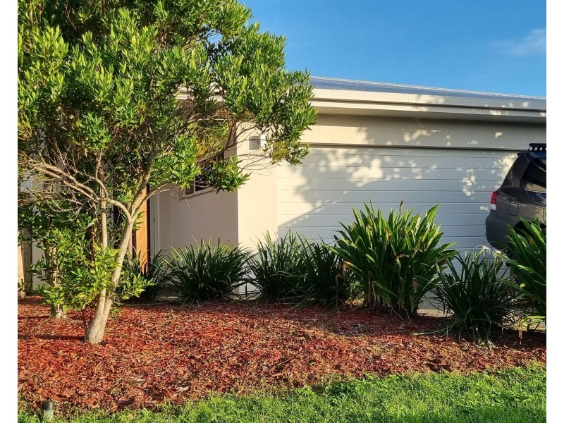 50 Seaways Street, Trinity Beach QLD 4879
