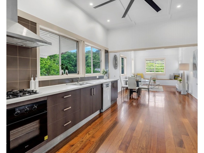 32 Old Smithfield Road, Freshwater QLD 4870