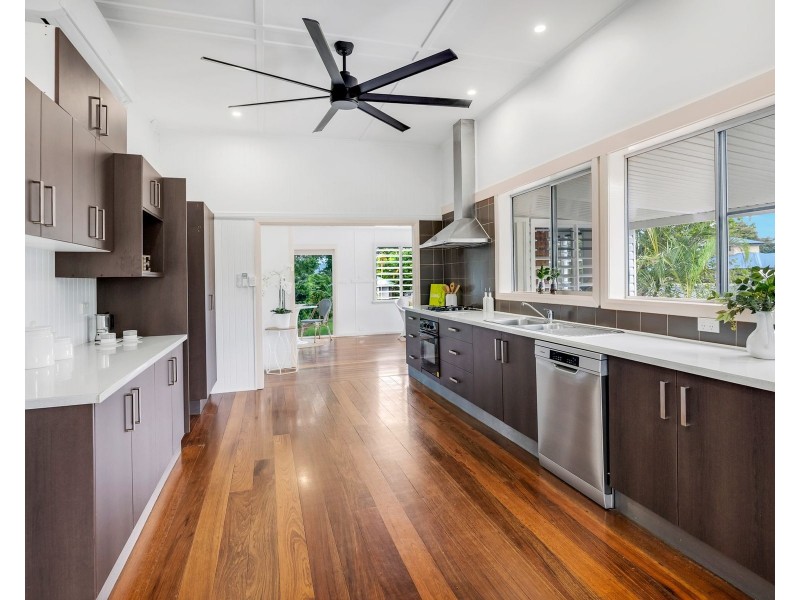 32 Old Smithfield Road, Freshwater QLD 4870