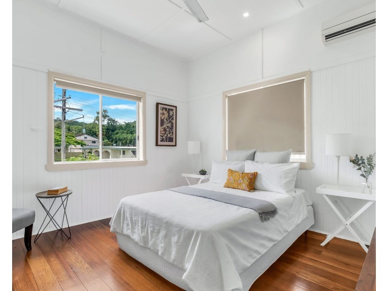 32 Old Smithfield Road, Freshwater QLD 4870
