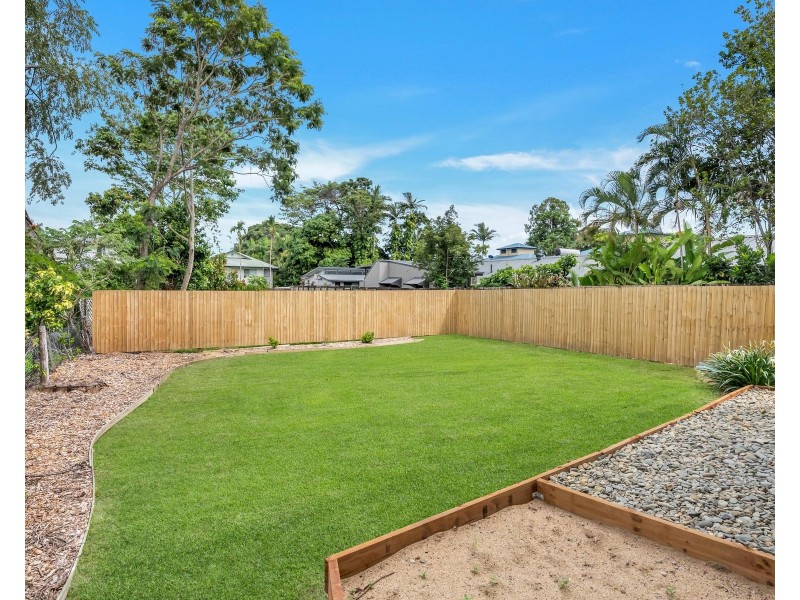 32 Old Smithfield Road, Freshwater QLD 4870
