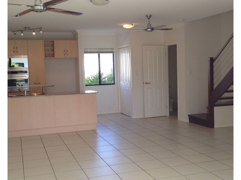 18/77 Spence Street, Cairns City QLD 4870