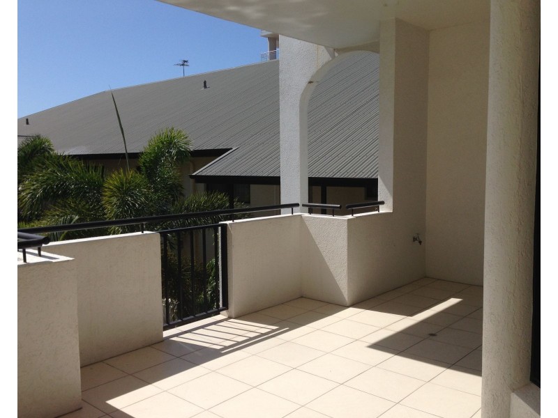 18/77 Spence Street, Cairns City QLD 4870