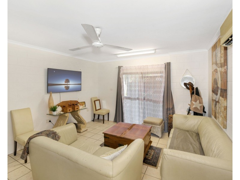 9 Rigg Street, Woree QLD 4868