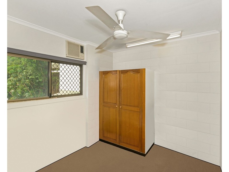9 Rigg Street, Woree QLD 4868