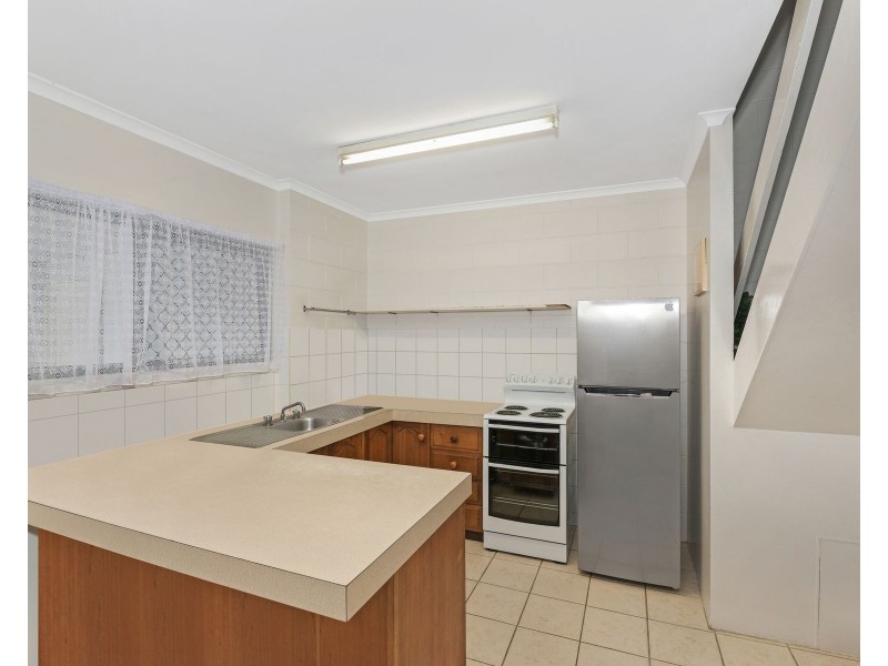 9 Rigg Street, Woree QLD 4868