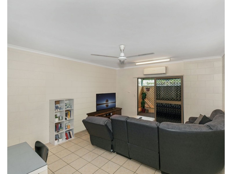 9 Rigg Street, Woree QLD 4868