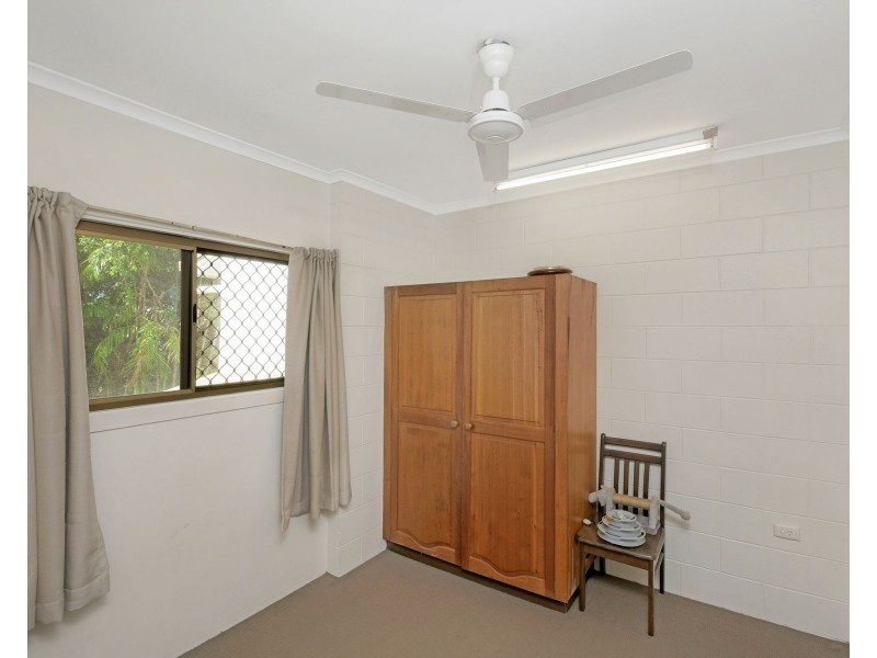 9 Rigg Street, Woree QLD 4868