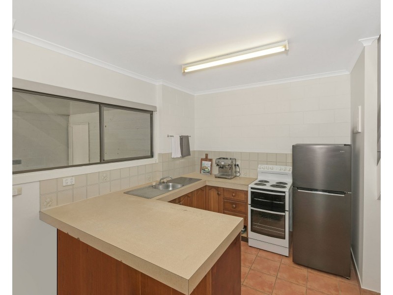 9 Rigg Street, Woree QLD 4868