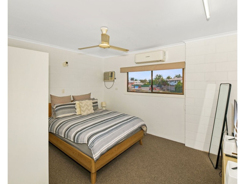 9 Rigg Street, Woree QLD 4868