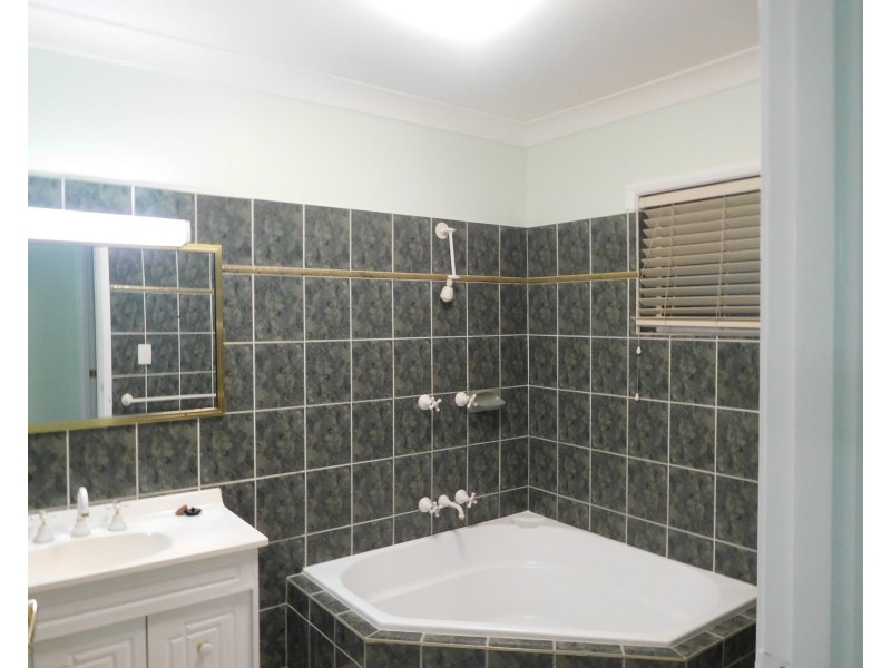 128 Toogood Road, Bayview Heights QLD 4868