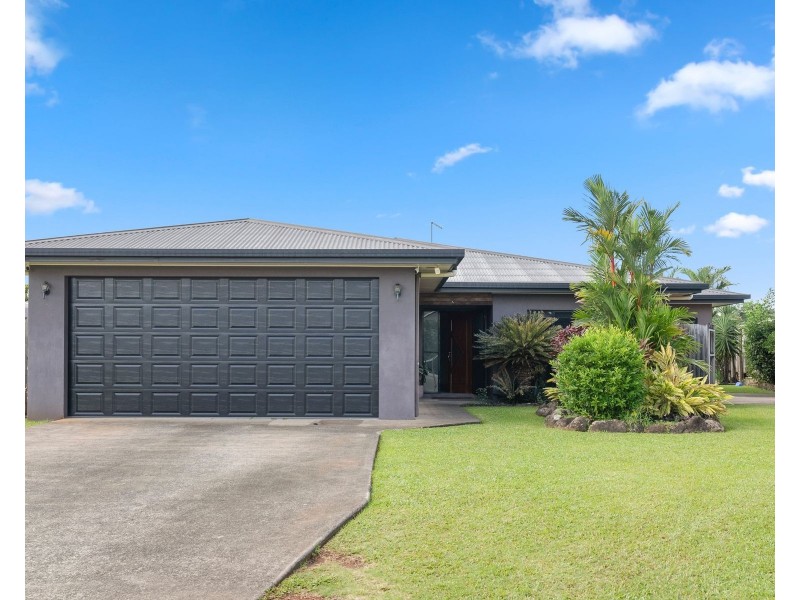 33 Bassett Street, Kanimbla QLD 4870