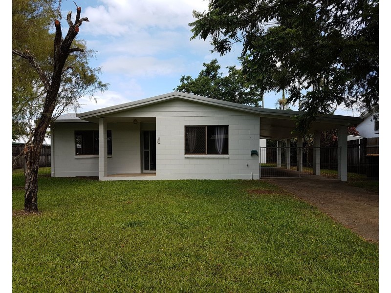 4 Lobelia Court, Mooroobool QLD 4870