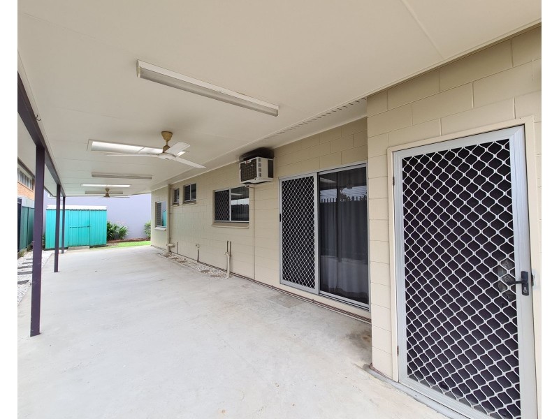 18 Upward Street, Cairns North QLD 4870