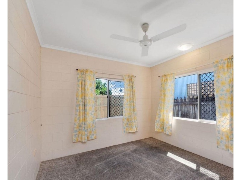 2/4 Alabama Street, White Rock QLD 4868