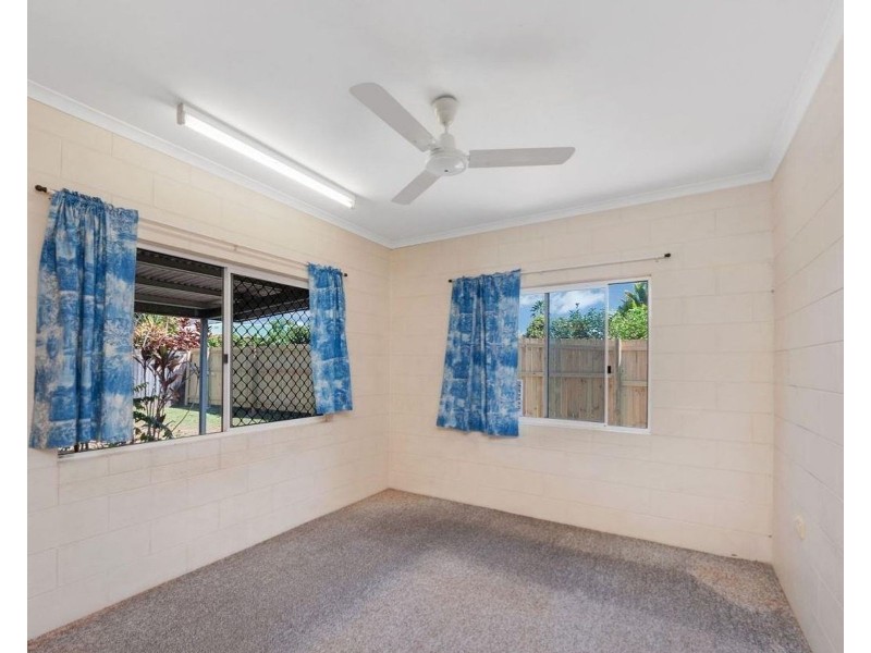 2/4 Alabama Street, White Rock QLD 4868