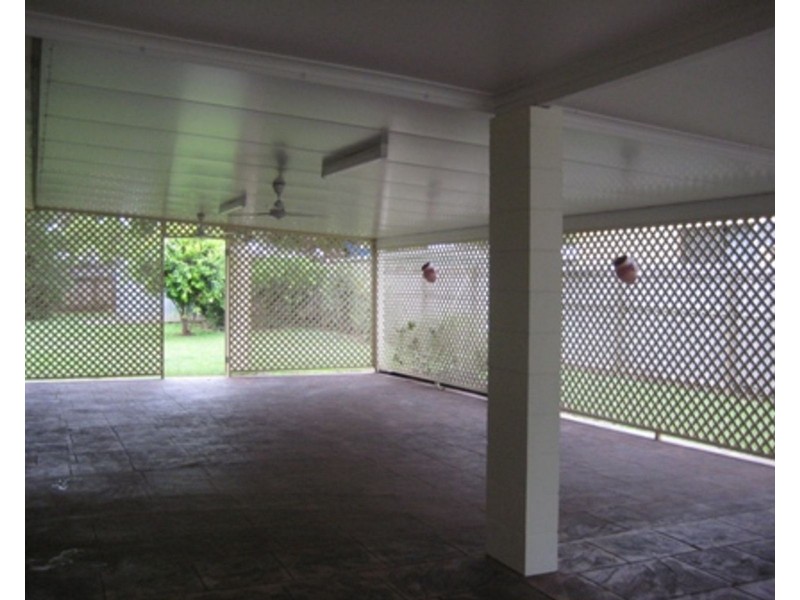 43 Hobson Drive, Brinsmead QLD 4870