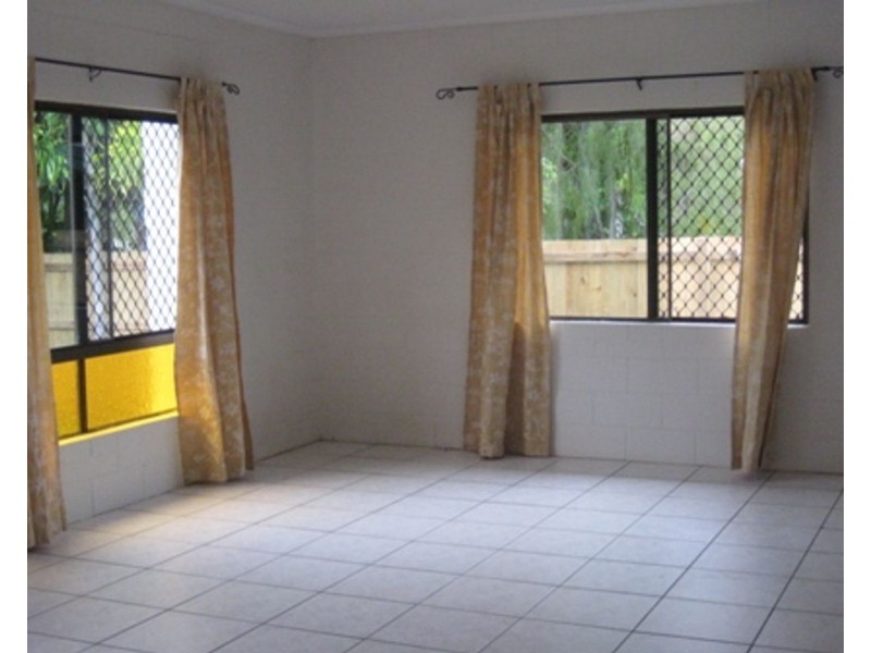 43 Hobson Drive, Brinsmead QLD 4870