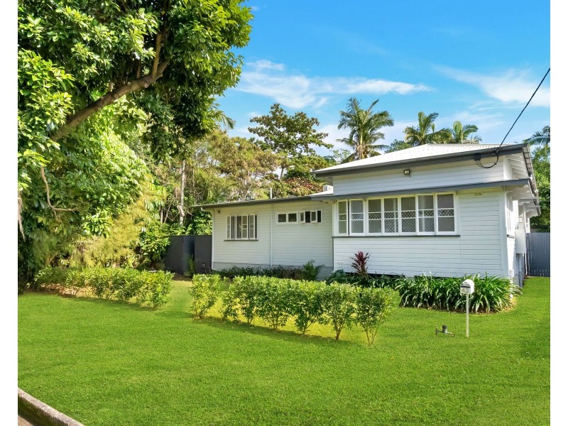 42 Lily Street, Cairns North QLD 4870