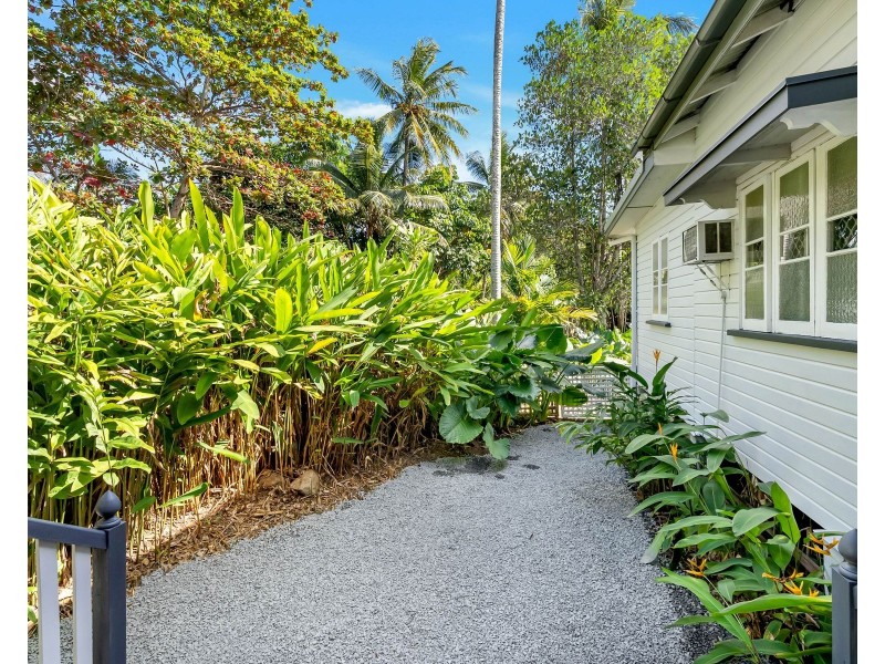 42 Lily Street, Cairns North QLD 4870