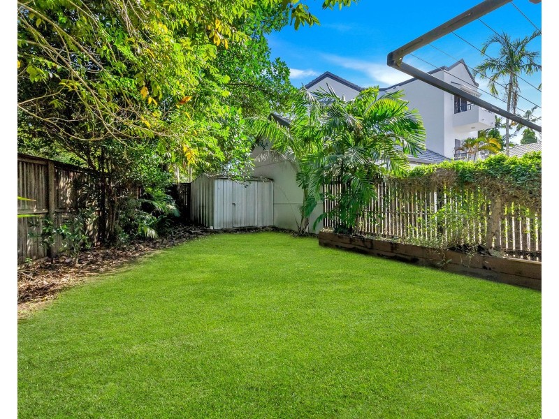 42 Lily Street, Cairns North QLD 4870
