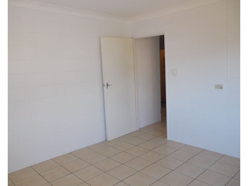 1/114 Balaclava Road, Earlville QLD 4870