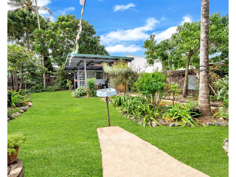 22 Pembroke Street, Parramatta Park QLD 4870