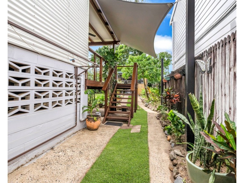 22 Pembroke Street, Parramatta Park QLD 4870
