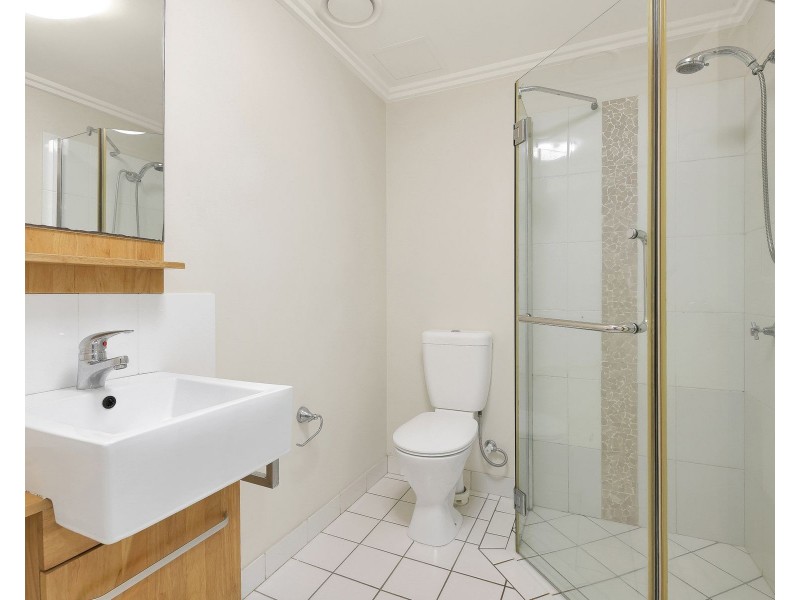 120/2-8 Rigg Street, Woree QLD 4868