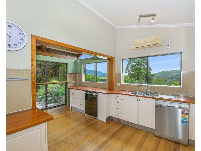 37 View Street, Brinsmead QLD 4870
