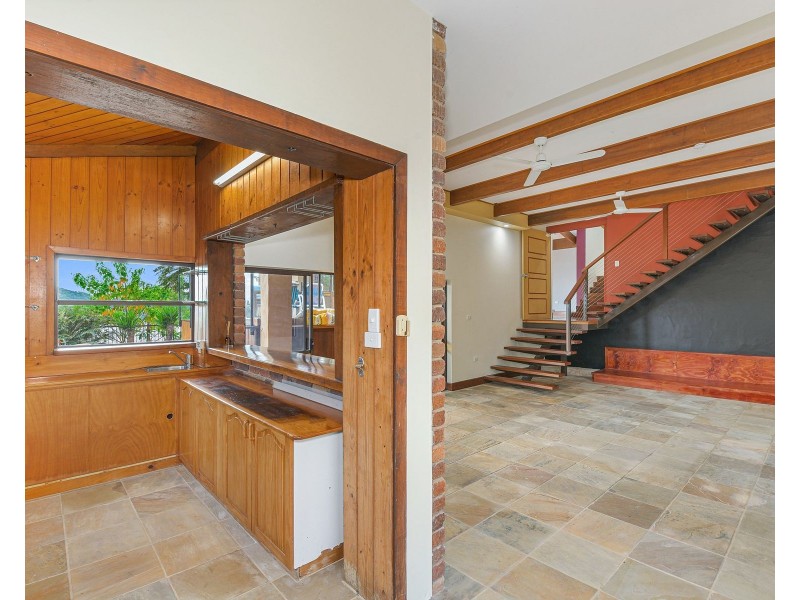 37 View Street, Brinsmead QLD 4870