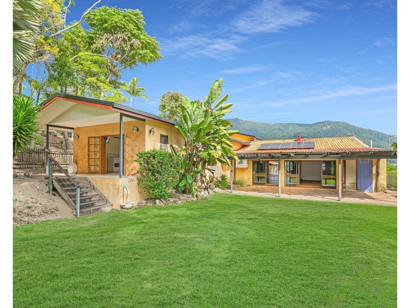 37 View Street, Brinsmead QLD 4870