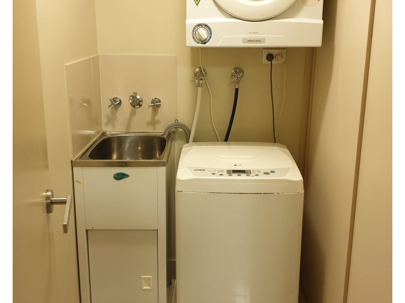 202/12 Gregory Street, Westcourt QLD 4870