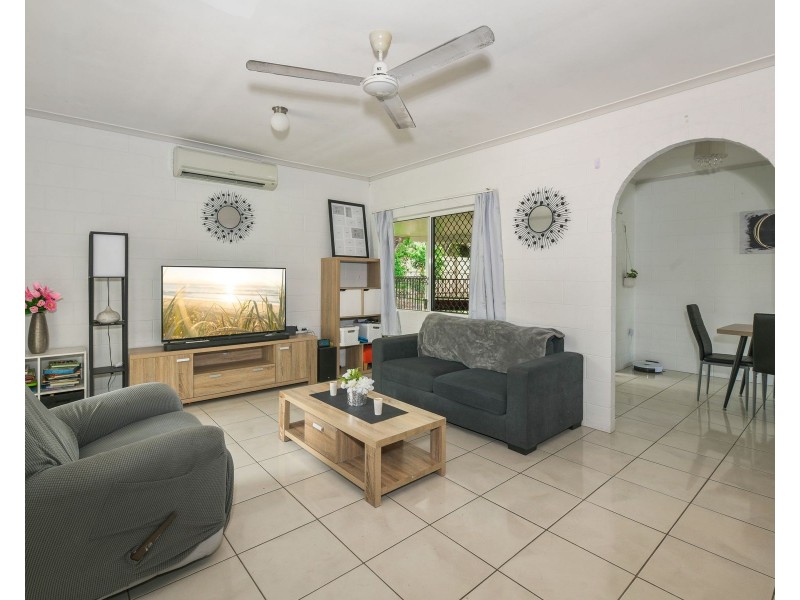 13 Cassandra Close, Mooroobool QLD 4870