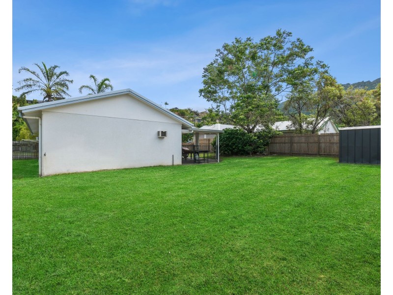 13 Cassandra Close, Mooroobool QLD 4870