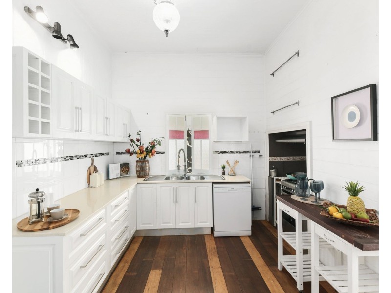 12 Queen Street, Parramatta Park QLD 4870