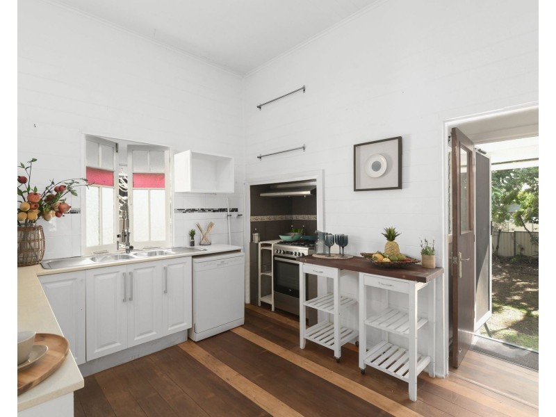 12 Queen Street, Parramatta Park QLD 4870