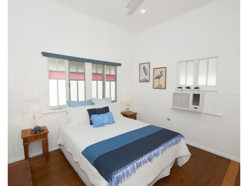 12 Queen Street, Parramatta Park QLD 4870