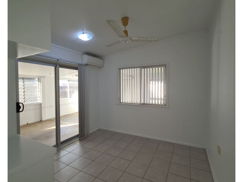 340 Fearnley Street, Manunda QLD 4870