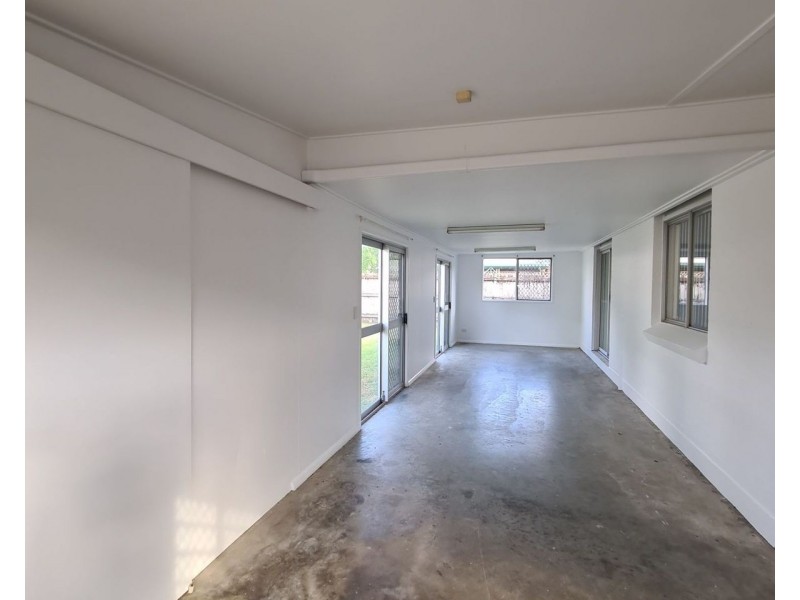 340 Fearnley Street, Manunda QLD 4870
