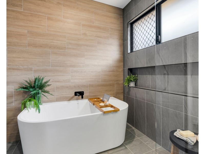 27 Byriel Street, Edmonton QLD 4869