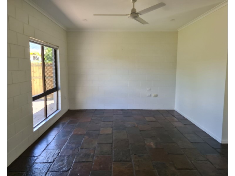 12 Alberta Drive, Woree QLD 4868