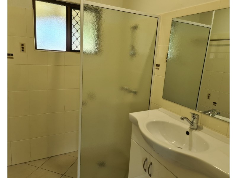 12 Alberta Drive, Woree QLD 4868