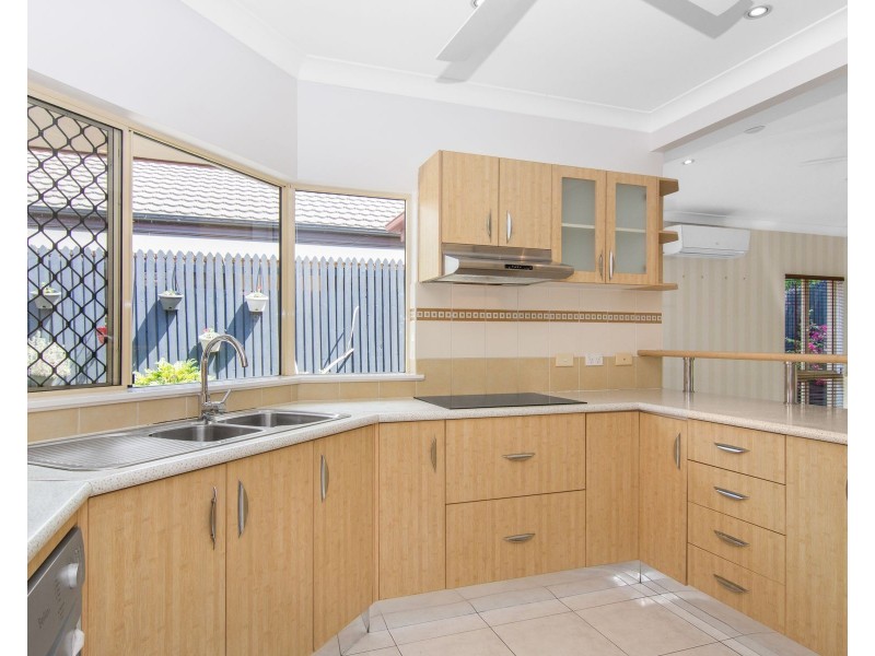 21 Chesterfield Close, Brinsmead QLD 4870