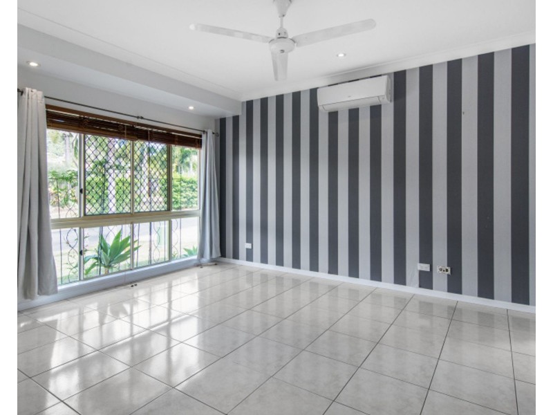 21 Chesterfield Close, Brinsmead QLD 4870