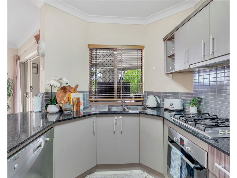 1304/12-21 Gregory Street, Westcourt QLD 4870