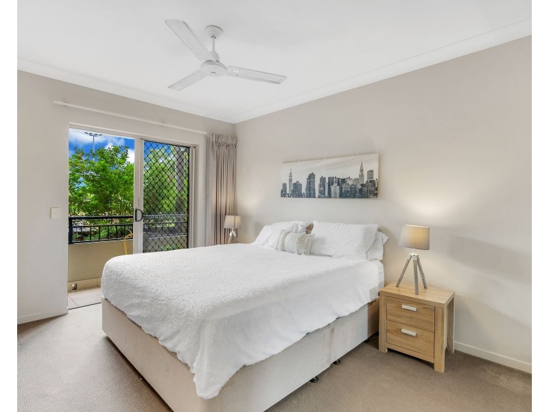 1304/12-21 Gregory Street, Westcourt QLD 4870