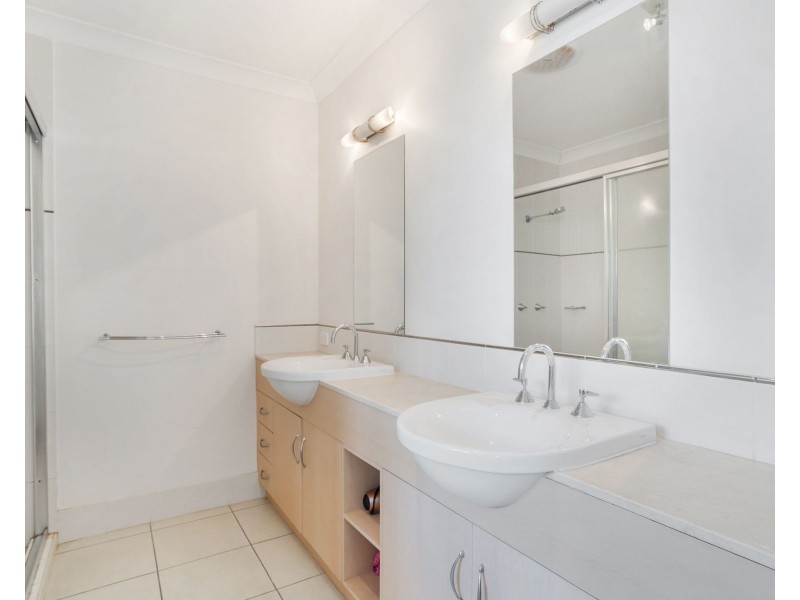 7/77 Spence Street, Cairns City QLD 4870