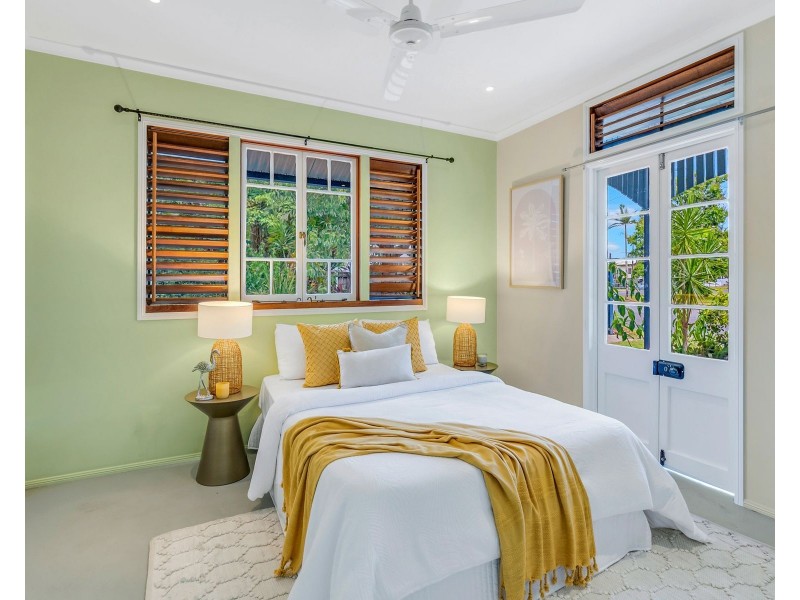 41 Cairns Street, Cairns North QLD 4870