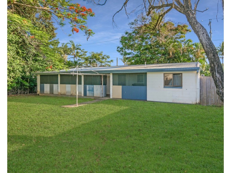 40 Anderson Road, Woree QLD 4868